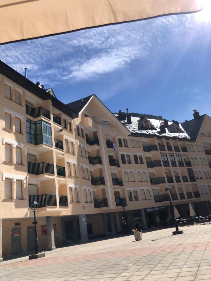 Atico Europa, Canfranc Estacion Luaran gambar